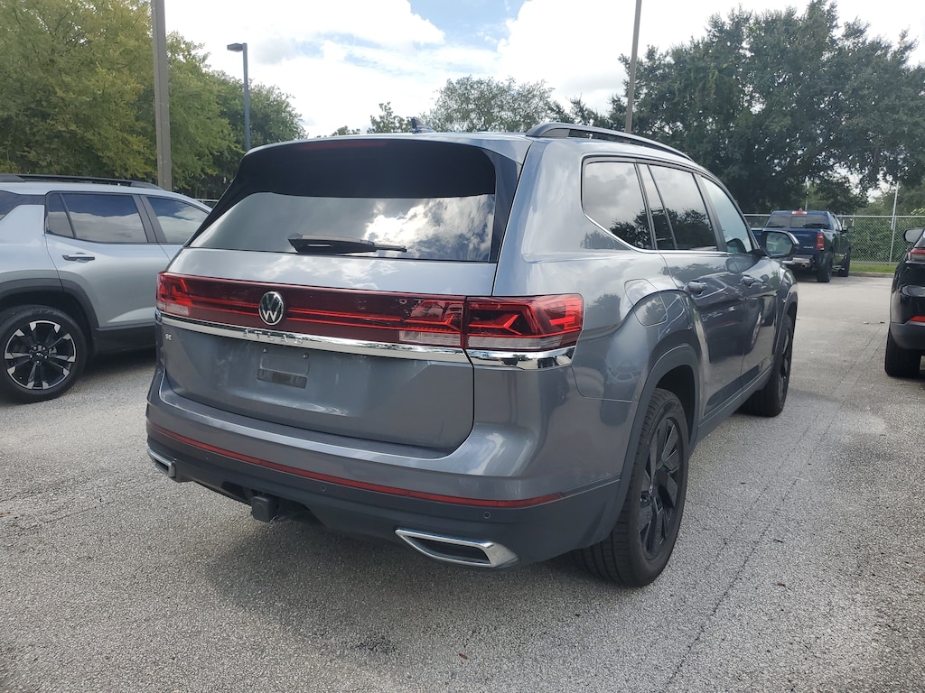 Used 2024 Volkswagen Atlas 2.0T SE w/Technology SUV
