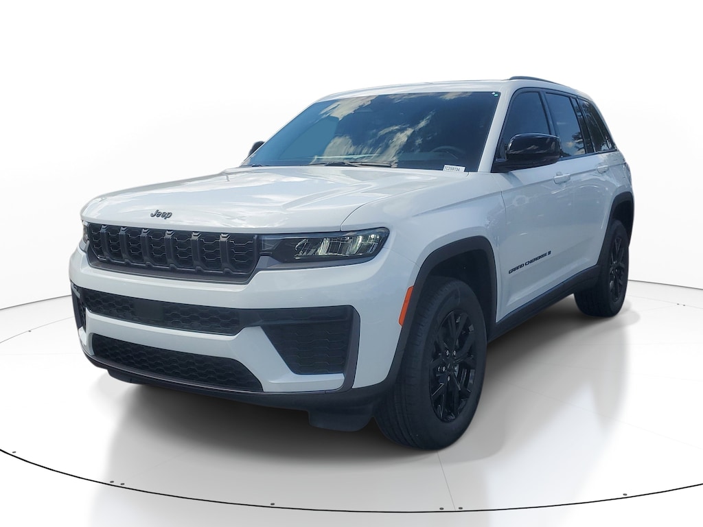 New 2026 Jeep Grand Cherokee Laredo Altitude Laredo Altitude 4x2