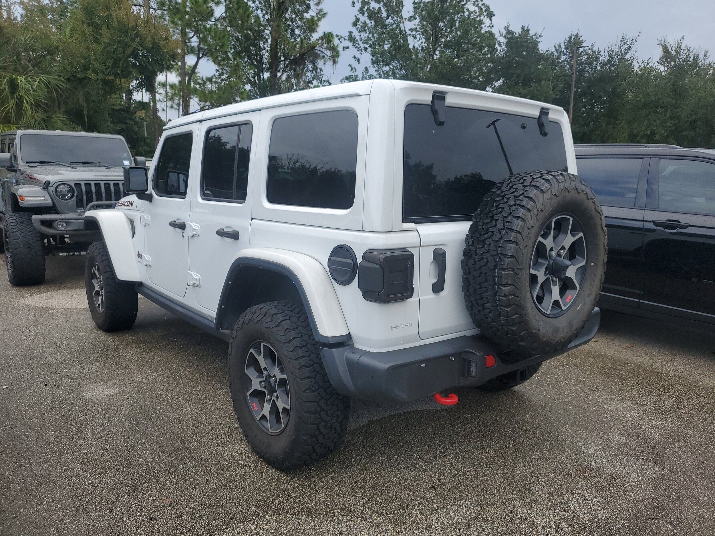 2023 Jeep Wrangler Rubicon photo 3