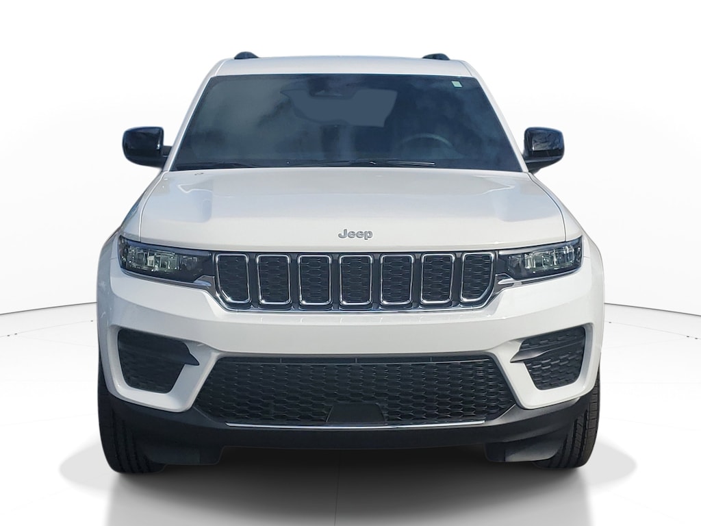 Used 2025 Jeep Grand Cherokee Laredo SUV