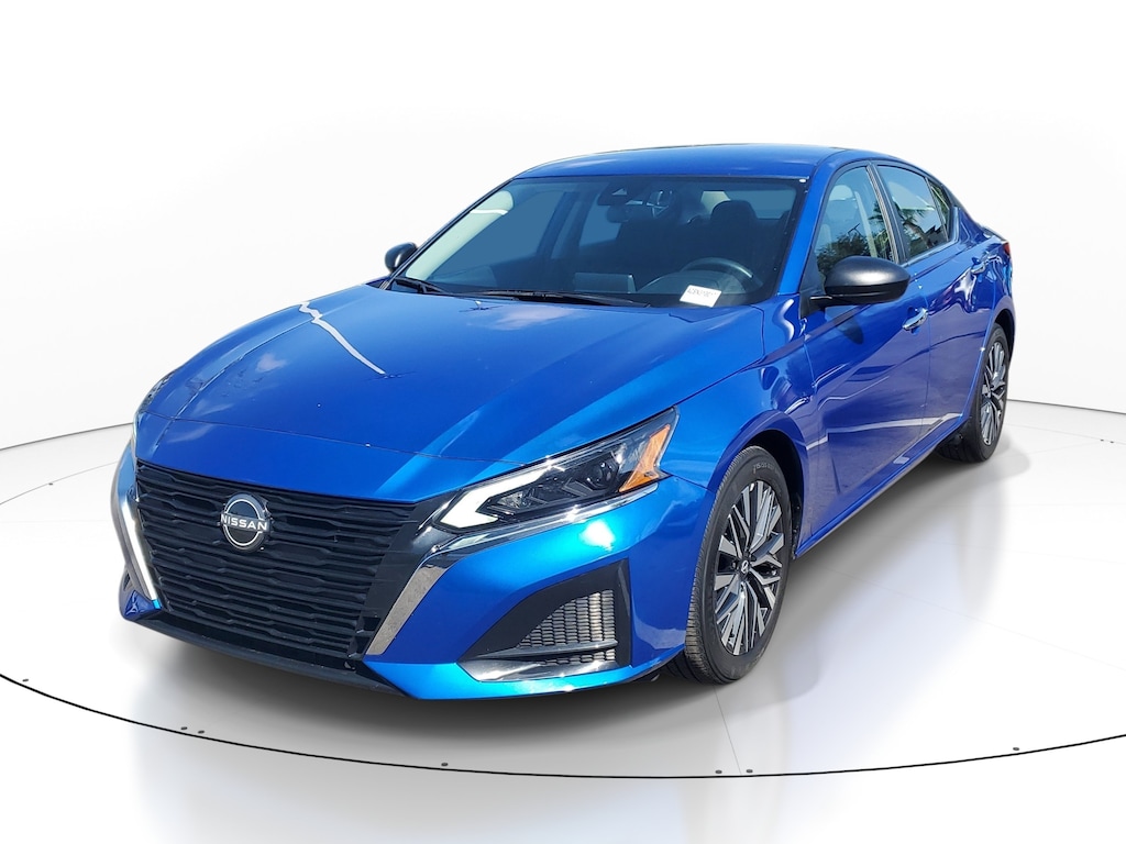 Used 2025 Nissan Altima SV Sedan