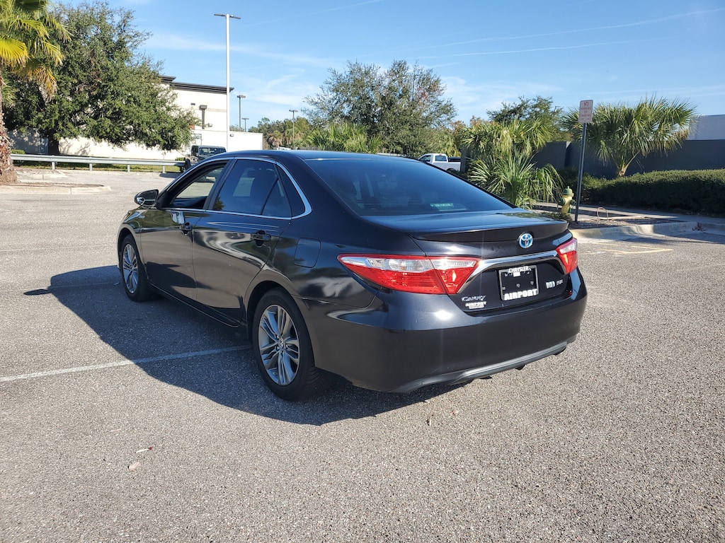 Used 2015 Toyota Camry Hybrid XLE Sedan