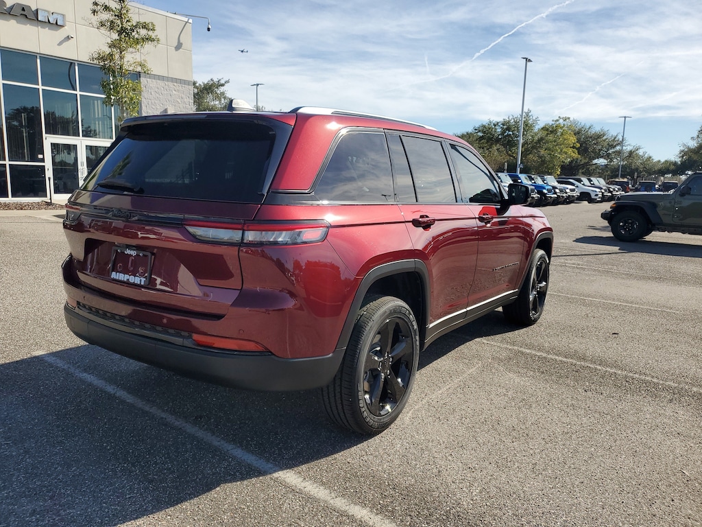 New 2025 Jeep Grand Cherokee Altitude X Altitude X 4x2