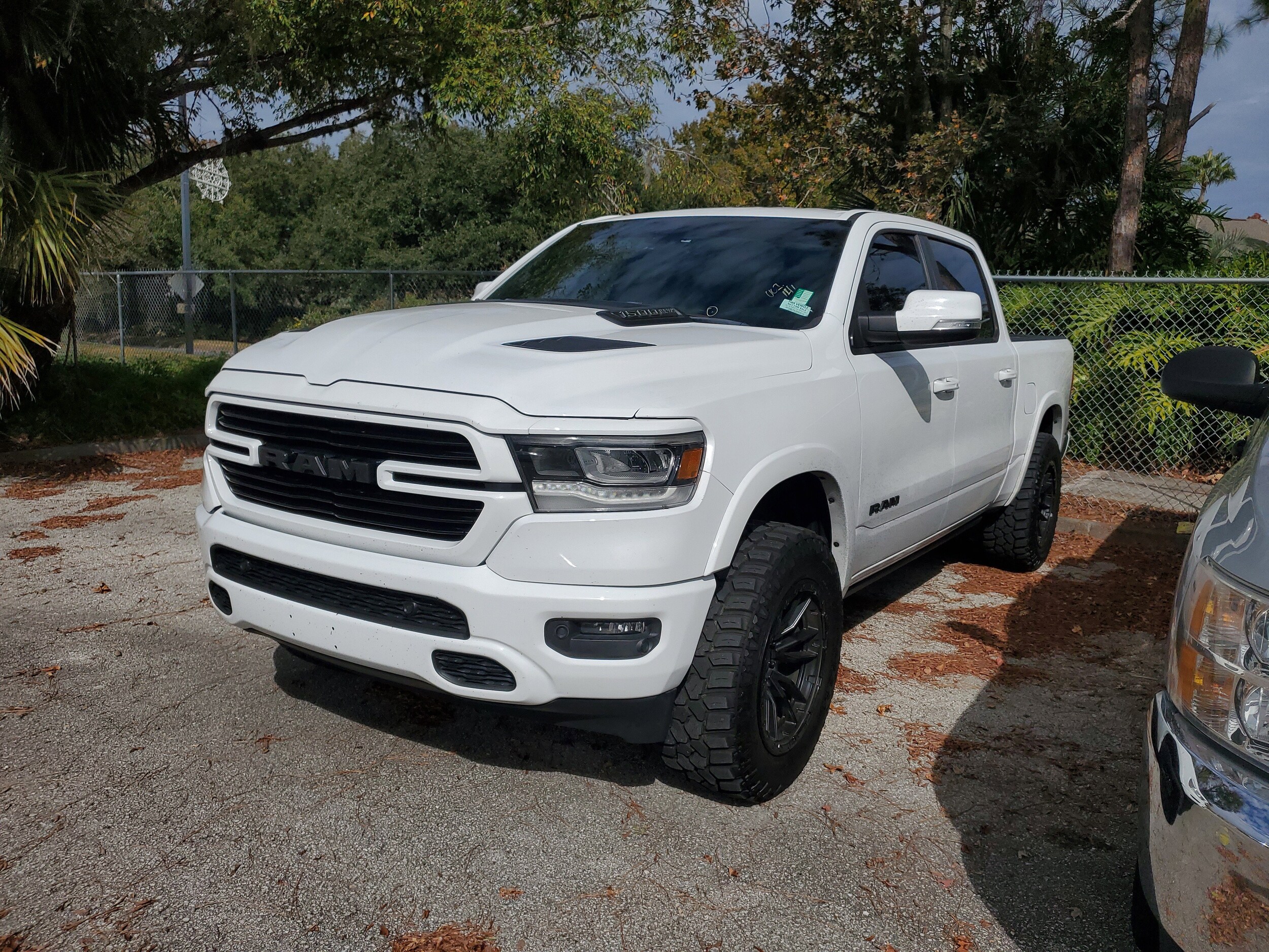 2020 Ram 1500 Laramie photo 2