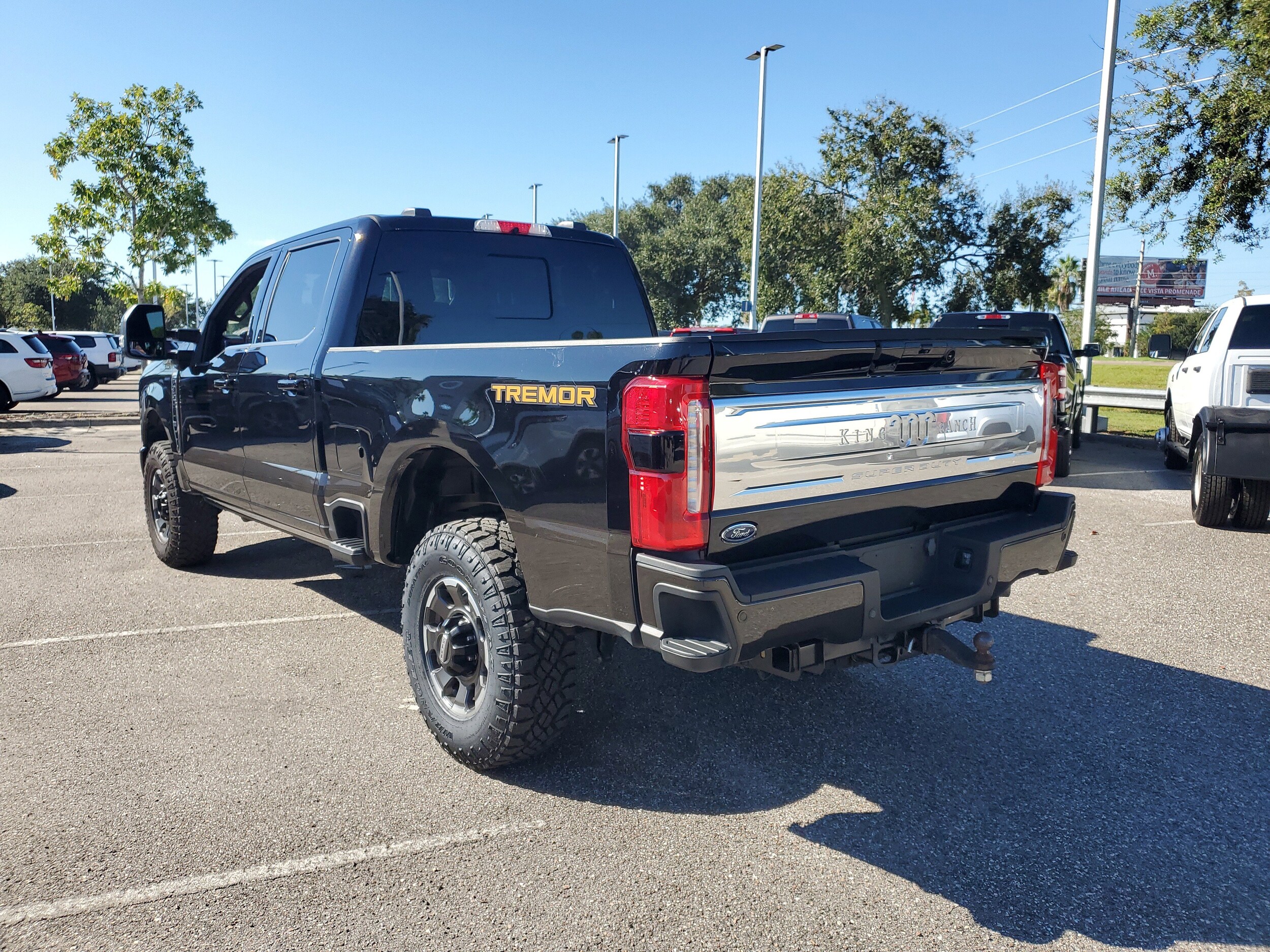 2024 Ford F-350 King Ranch photo 2