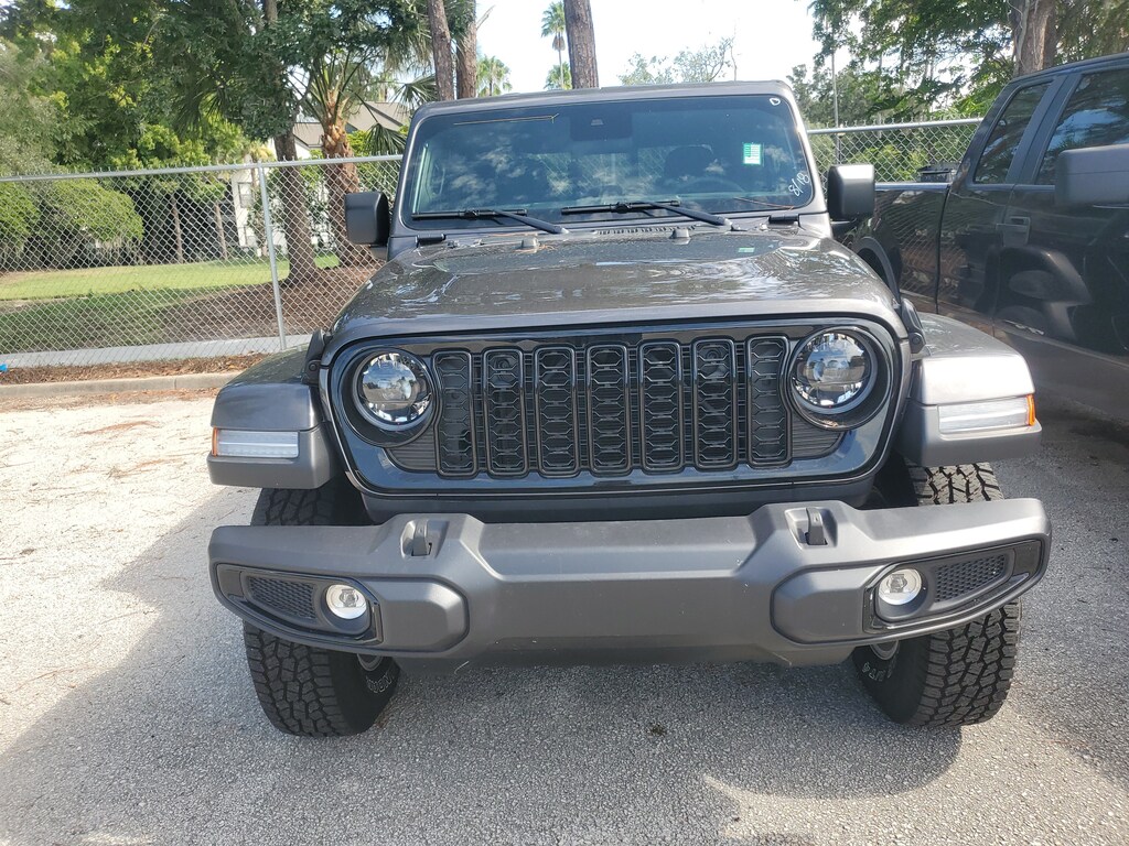 Used 2025 Jeep Gladiator Sport Truck Crew Cab