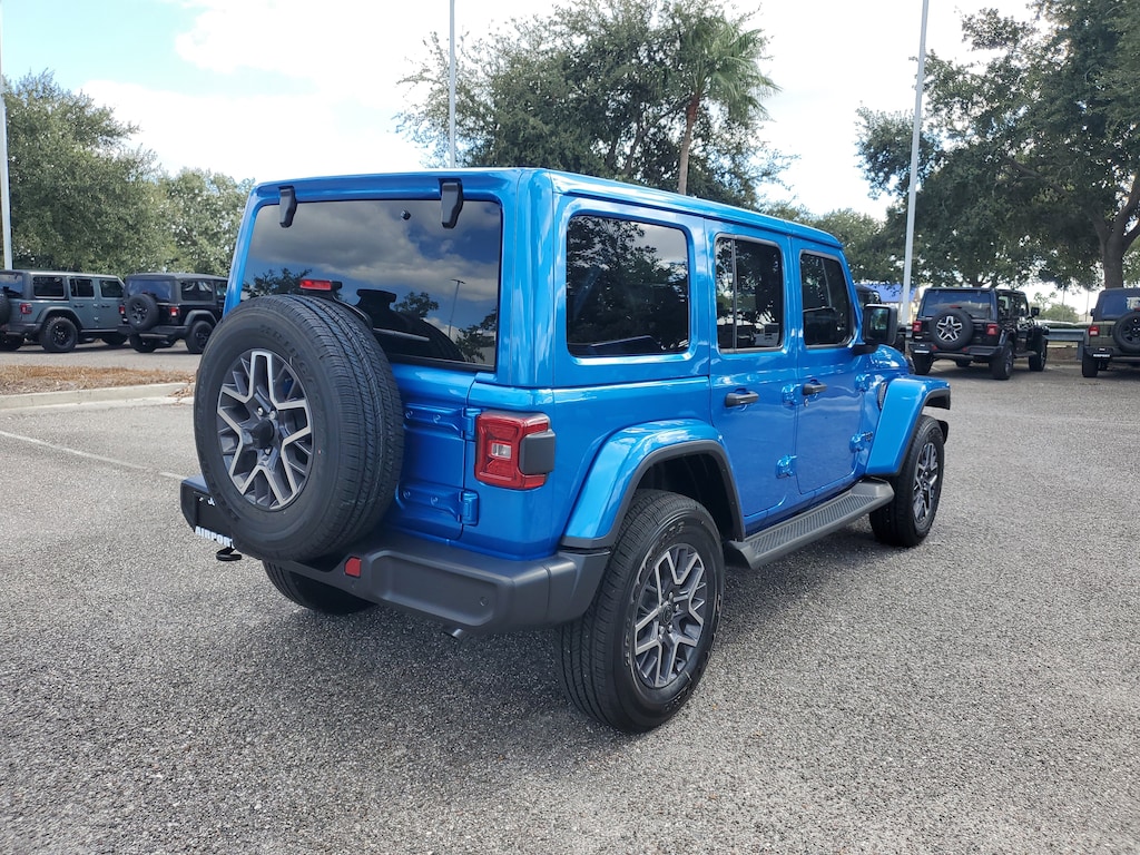 New 2026 Jeep Wrangler Sahara Sahara 4x4