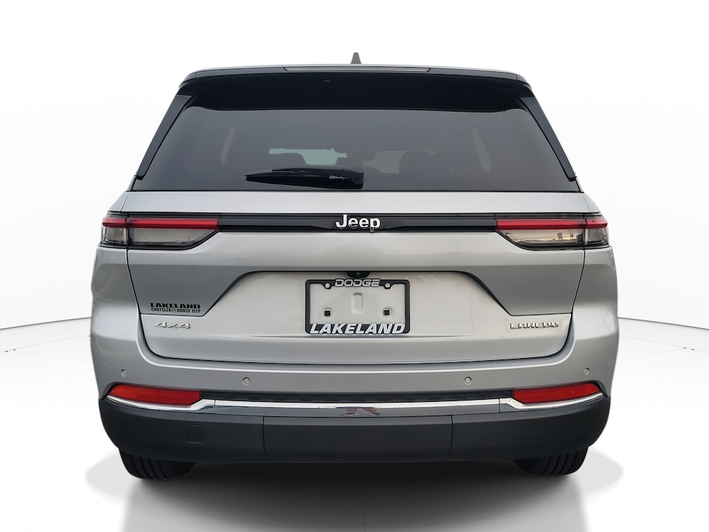 Used 2024 Jeep Grand Cherokee Laredo SUV