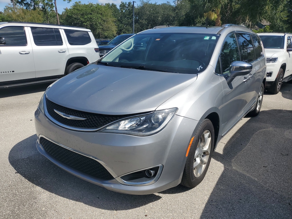 Used 2018 Chrysler Pacifica Limited Van