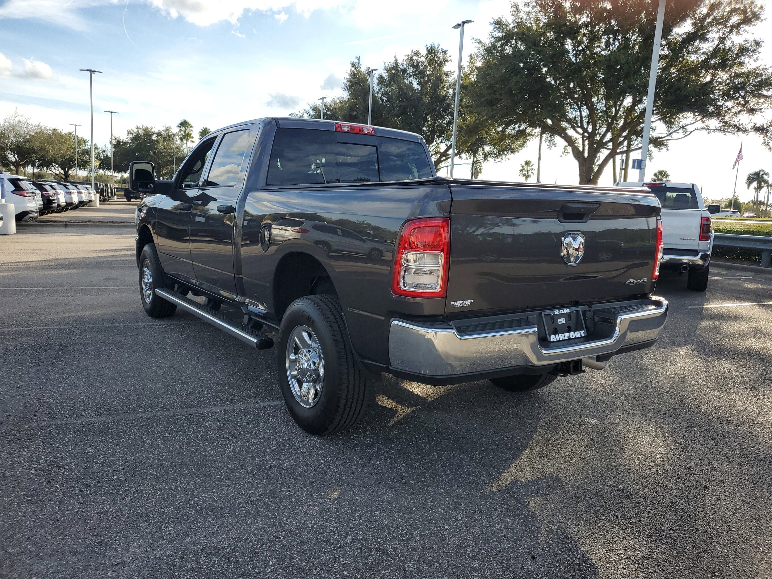 2024 Ram 2500 Tradesman photo 2
