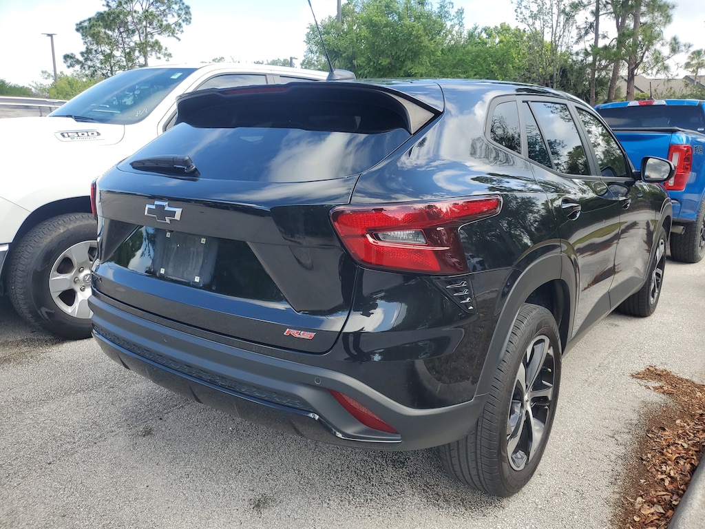 Used 2024 Chevrolet Trax 1RS SUV