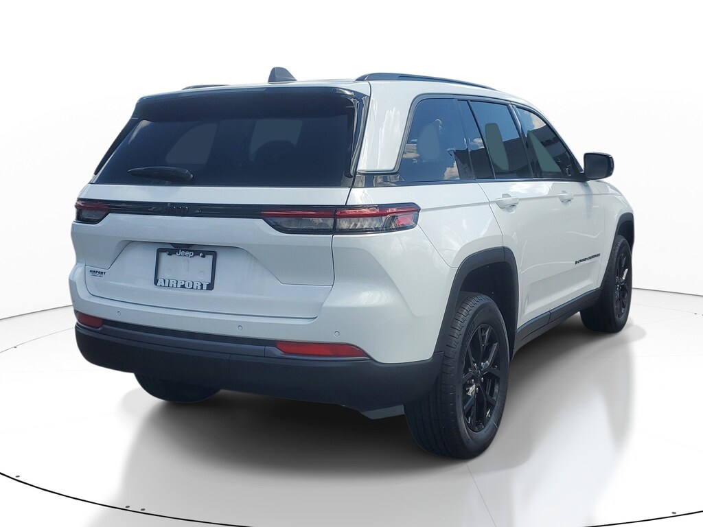 New 2026 Jeep Grand Cherokee Laredo Altitude Laredo Altitude 4x2