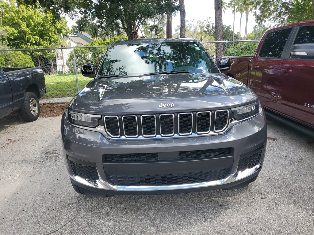 Used 2025 Jeep Grand Cherokee L Laredo SUV