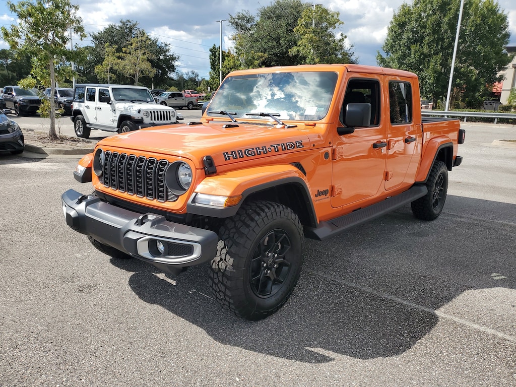 Used 2025 Jeep Gladiator Sport Truck Crew Cab