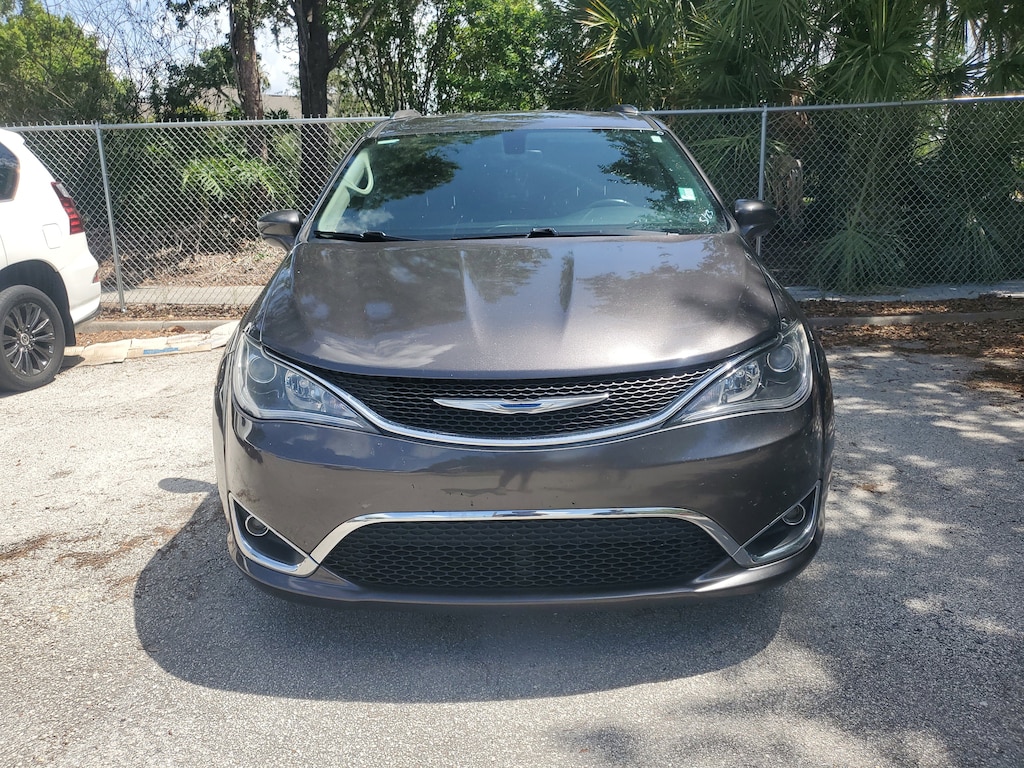 Used 2018 Chrysler Pacifica Touring L Van