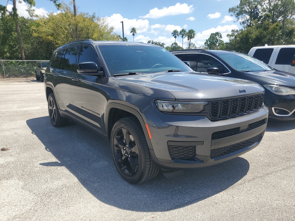 Used 2025 Jeep Grand Cherokee L Laredo SUV