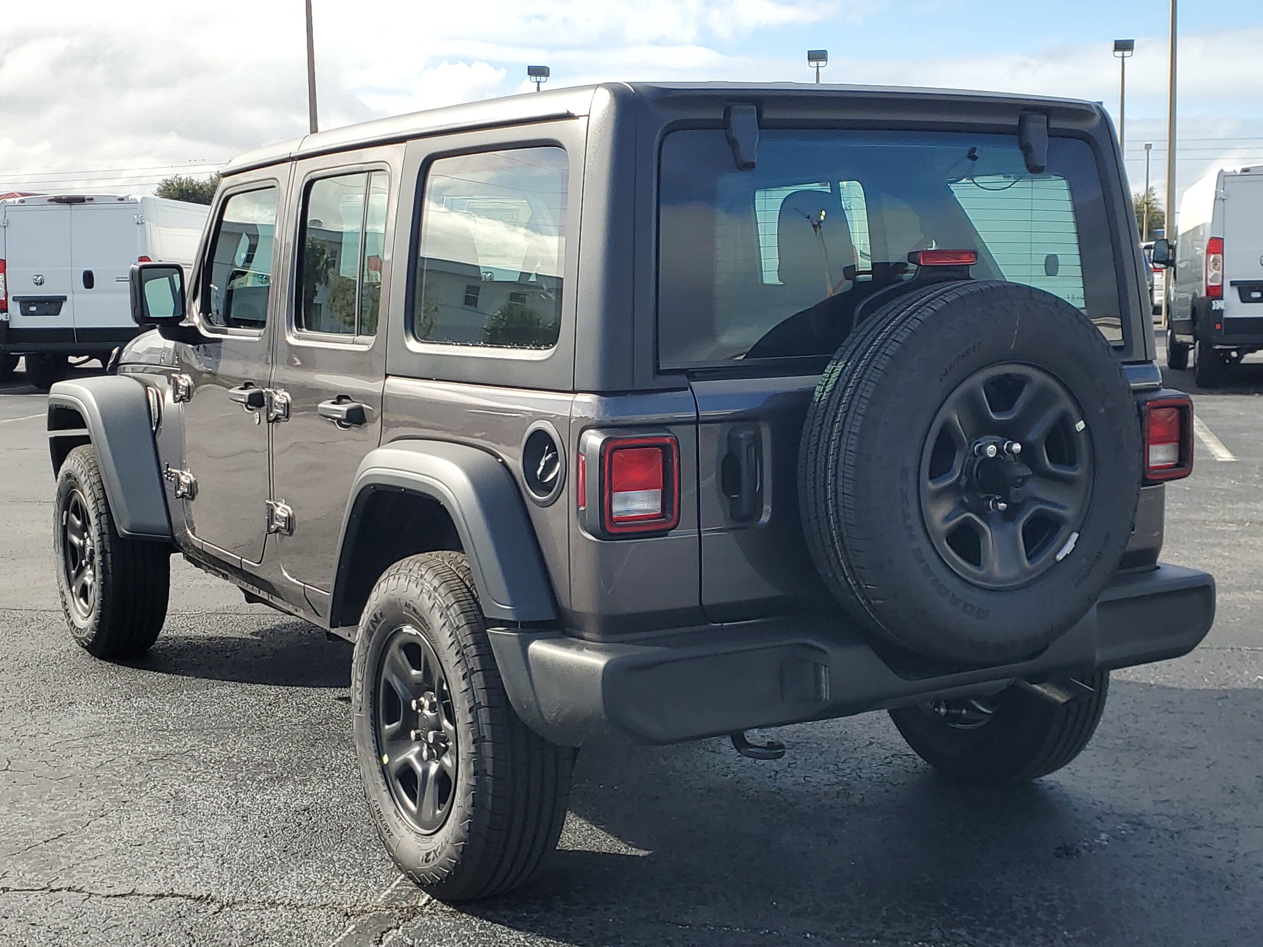 2025 Jeep Wrangler Sport photo 4