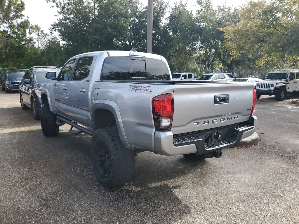 2020 Toyota Tacoma TRD V6 photo 3