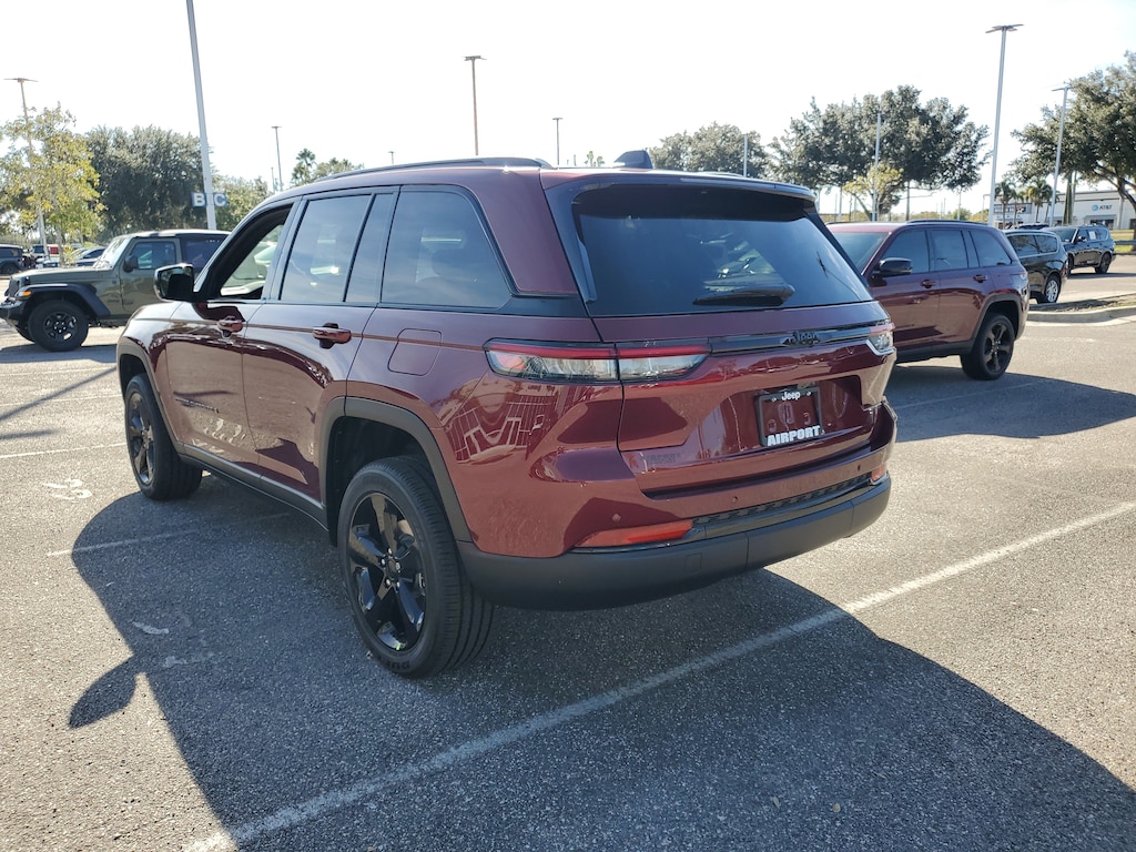 New 2025 Jeep Grand Cherokee Altitude X Altitude X 4x2