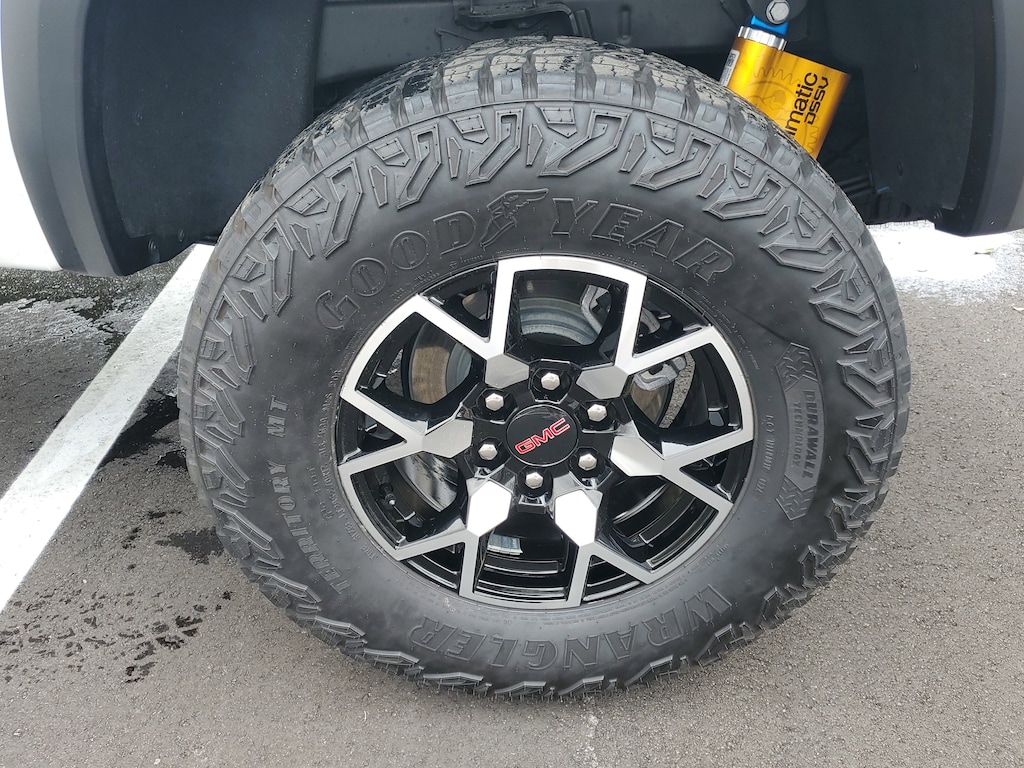 Used 2024 GMC Canyon AT4X Truck Crew Cab