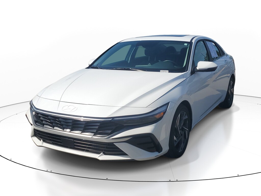 Used 2025 Hyundai Elantra Limited Sedan