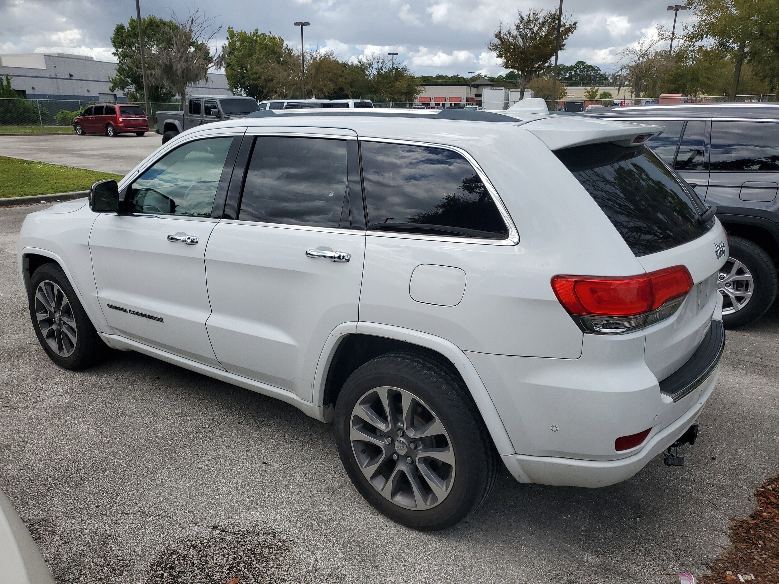 2018 Jeep Grand Cherokee Overland photo 3