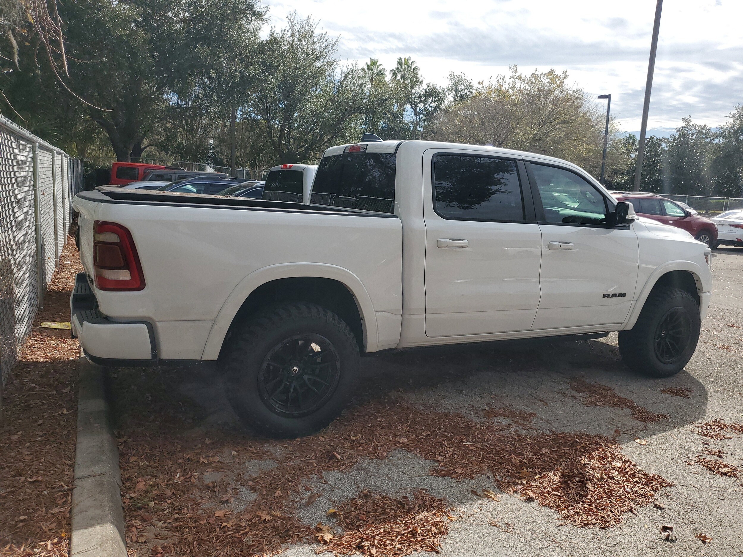2020 Ram 1500 Laramie photo 3