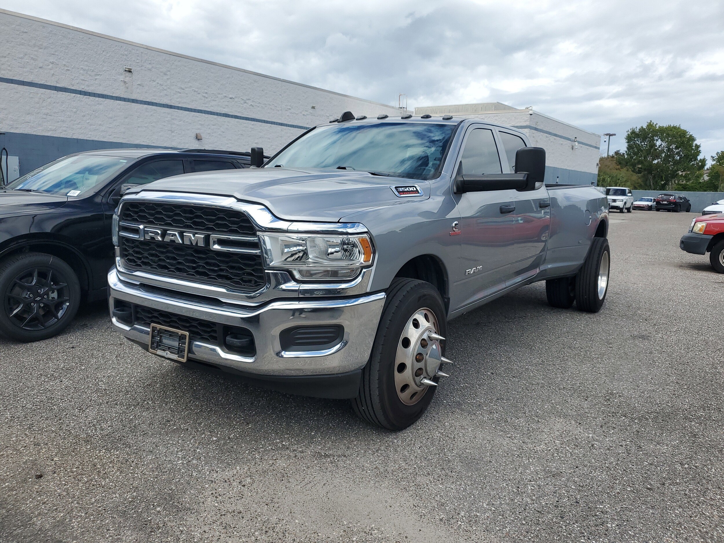 2022 Ram 3500 Tradesman photo 2