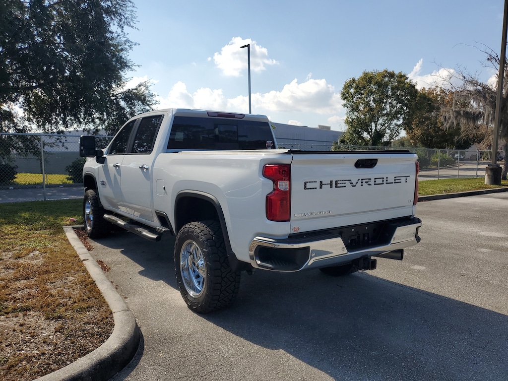 2020 Chevrolet Silverado 2500HD LT photo 4