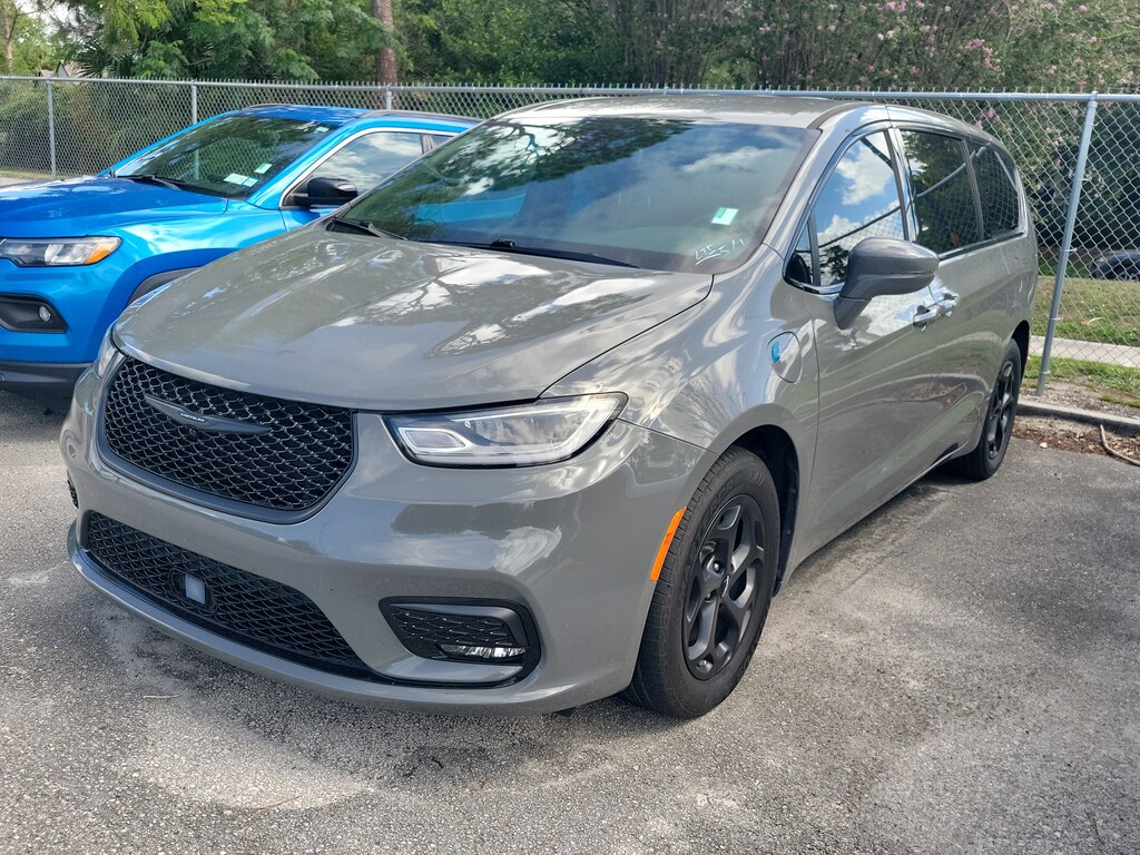 Used 2022 Chrysler Pacifica Hybrid Touring L Van Passenger Van