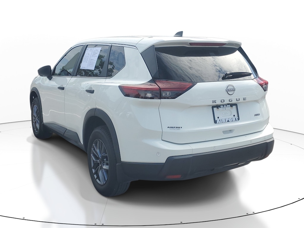 Used 2024 Nissan Rogue S SUV