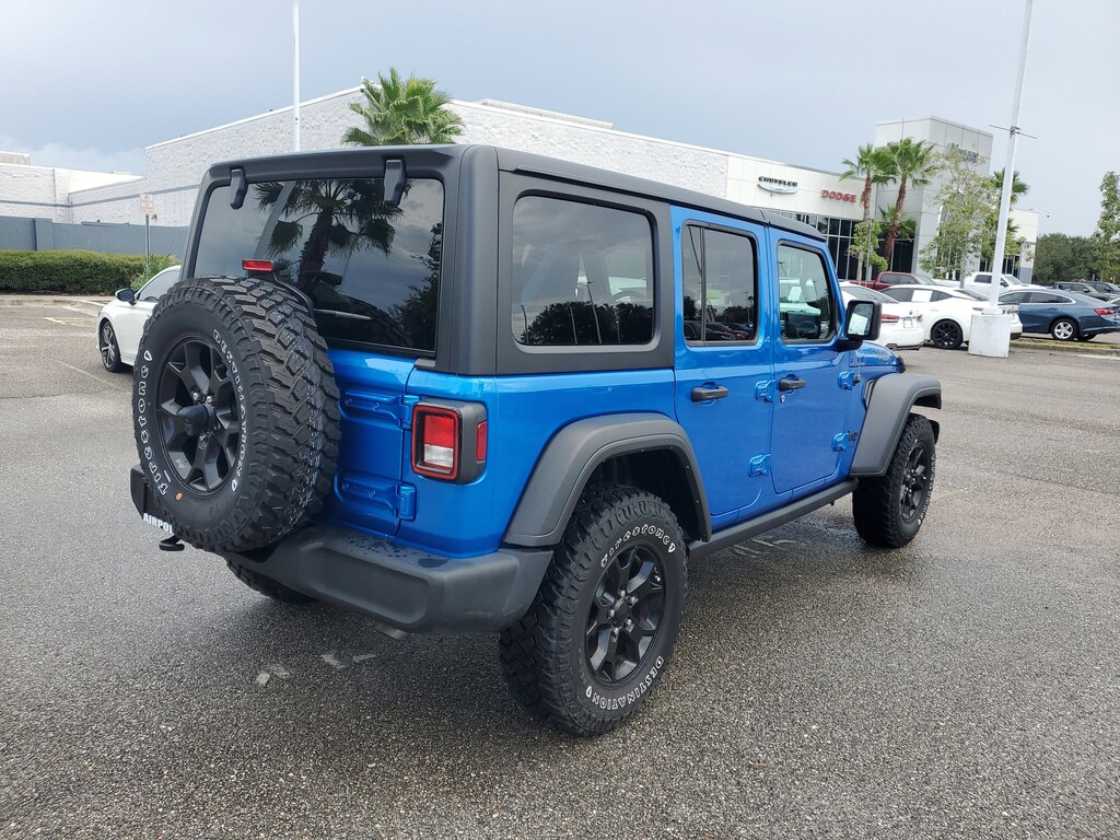 2023 Jeep Wrangler Sport photo 3