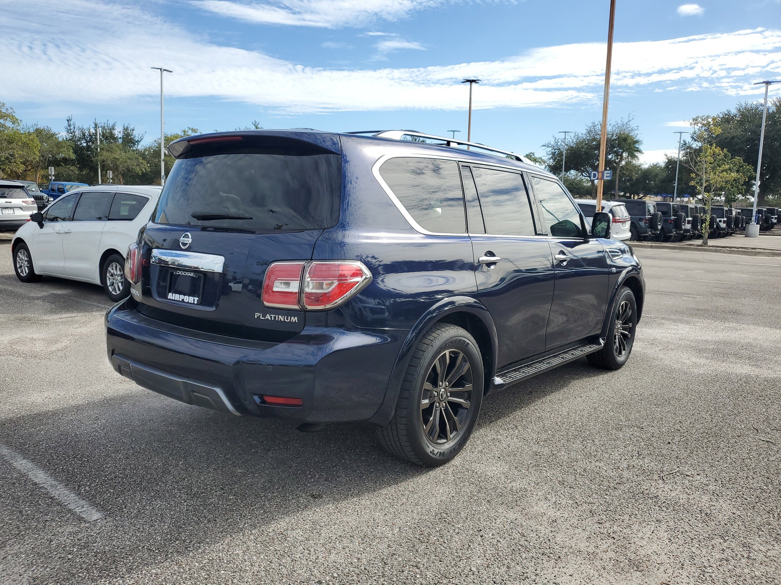 2019 Nissan Armada Platinum photo 2