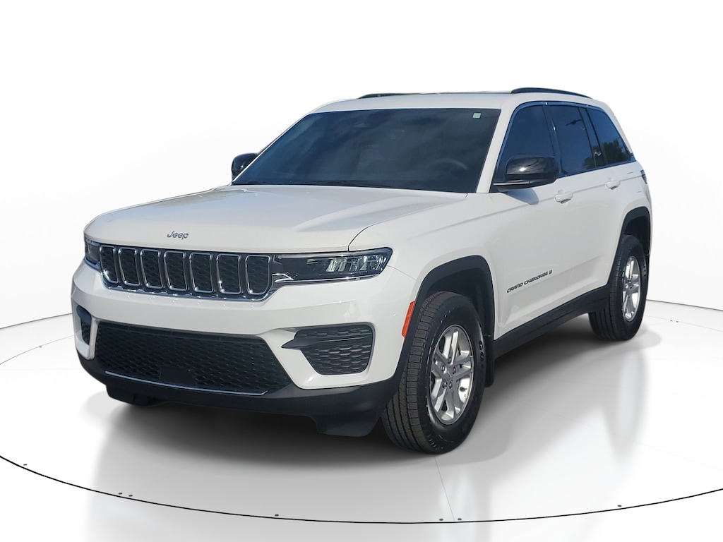 Used 2025 Jeep Grand Cherokee Laredo SUV