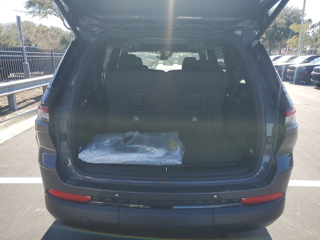 New 2025 Jeep Grand Cherokee L Limited Limited 4x4