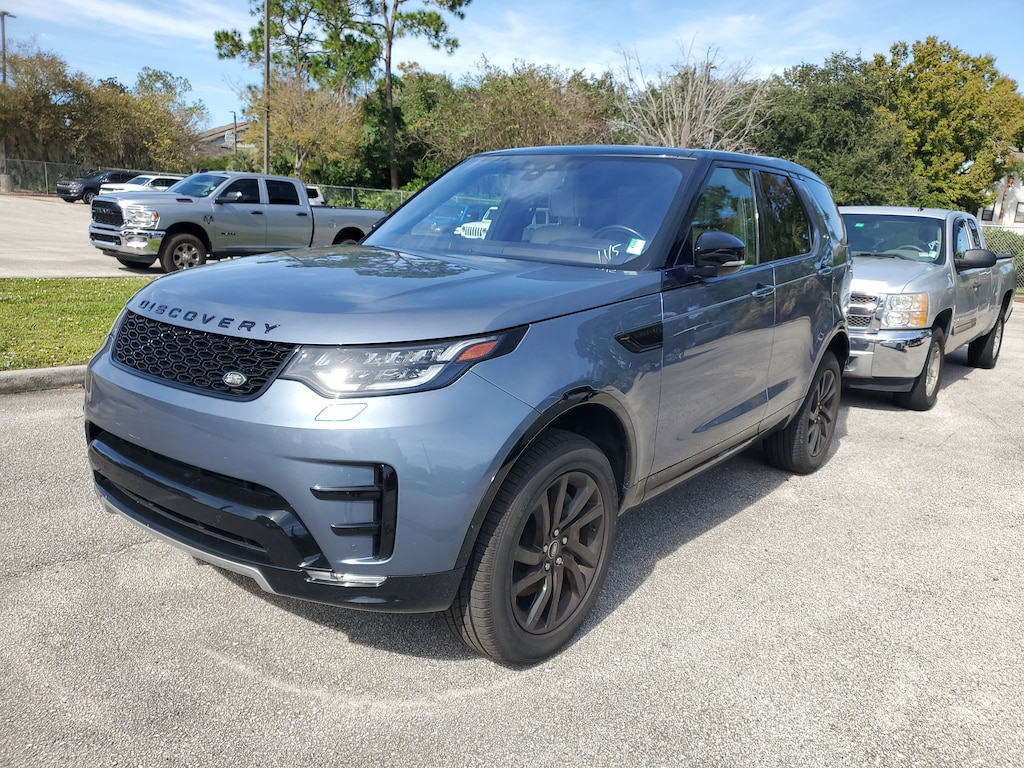 2020 Land Rover Discovery HSE photo 2