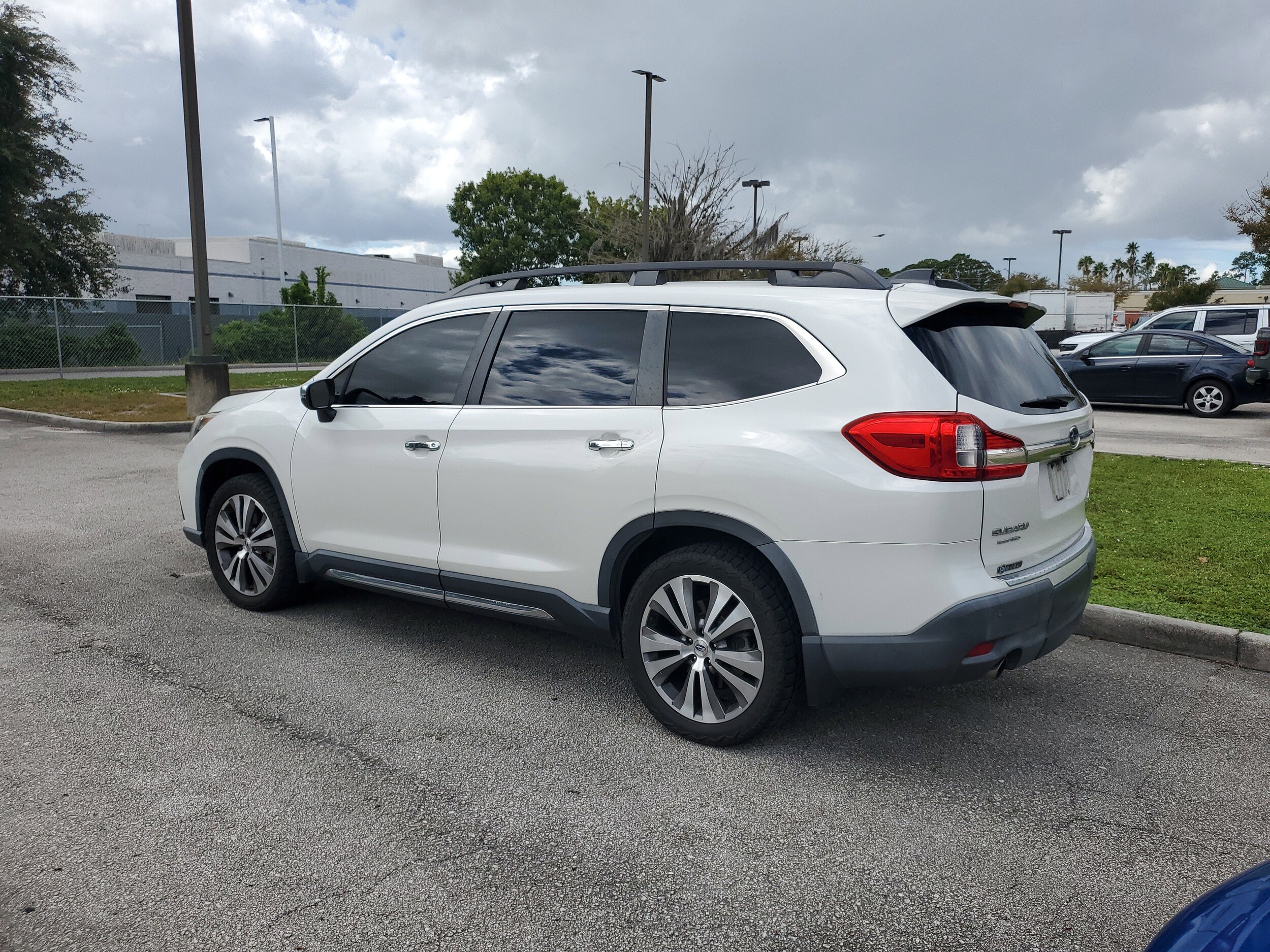 2020 Subaru Ascent Touring photo 2