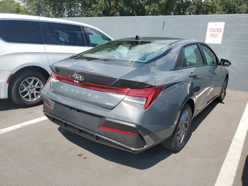 Used 2026 Hyundai Elantra Hybrid Blue Sedan