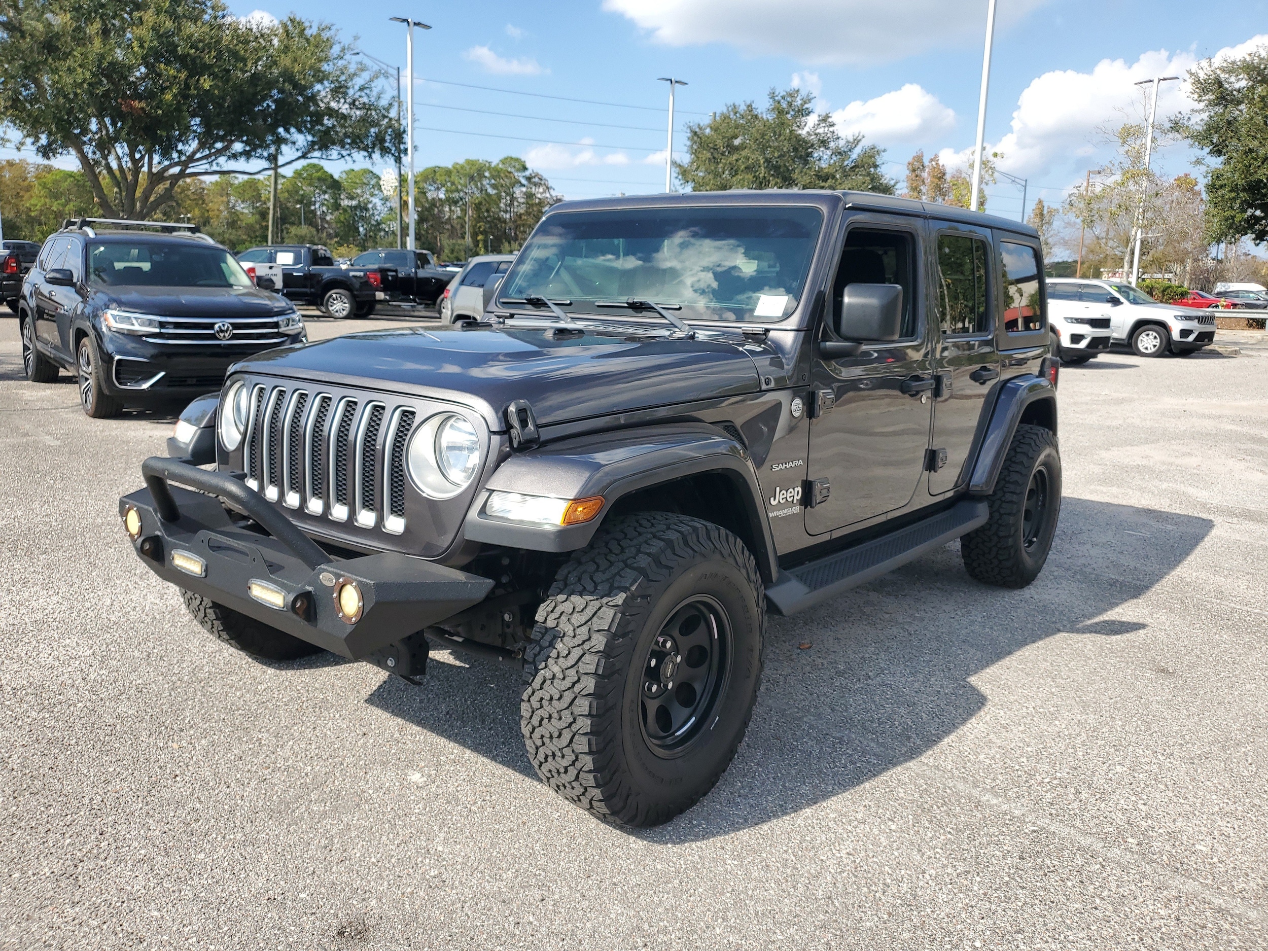 2020 Jeep Wrangler Unlimited Sahara photo 2