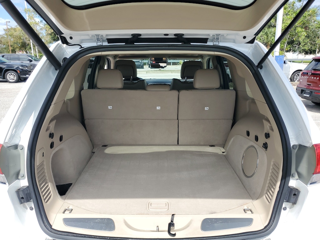 2018 Jeep Grand Cherokee Overland photo 2