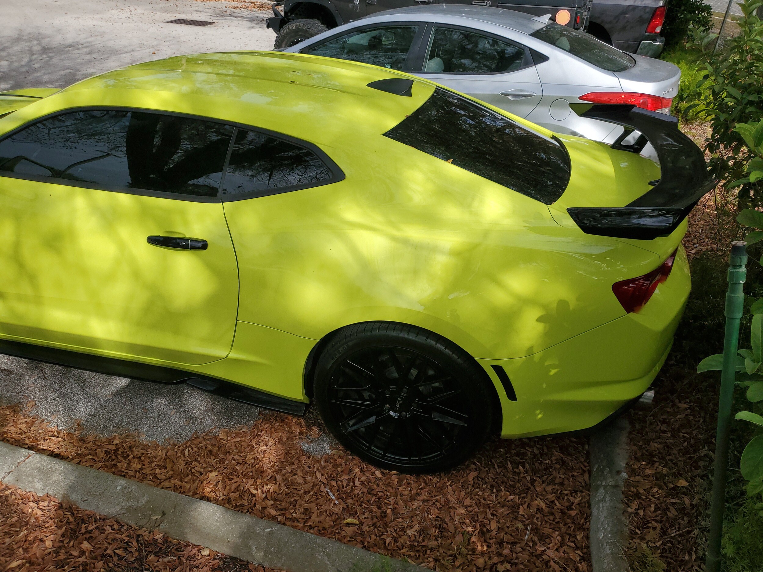 2019 Chevrolet Camaro 1LT photo 2