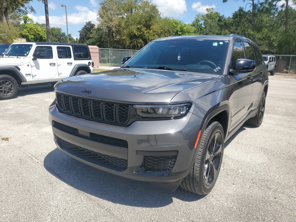 Used 2025 Jeep Grand Cherokee L Laredo SUV