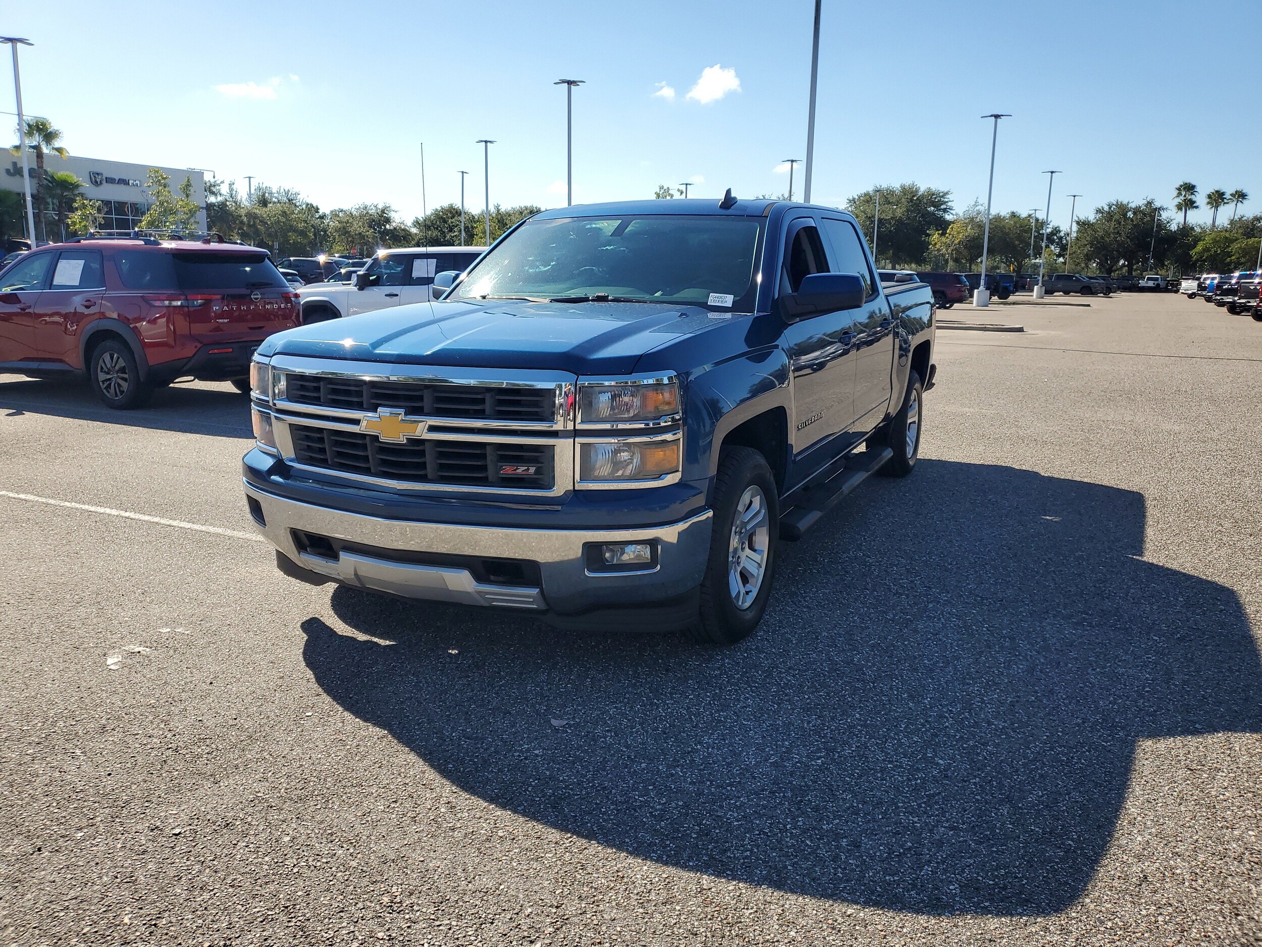 2015 Chevrolet Silverado 1500 LT photo 2