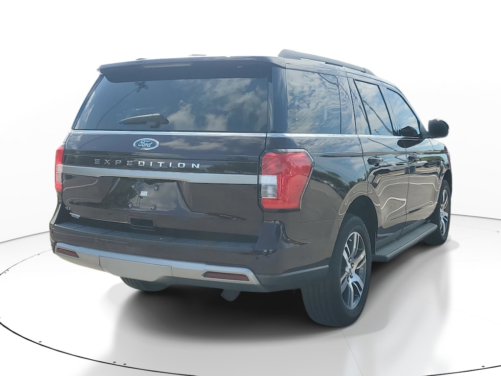 Used 2024 Ford Expedition XLT SUV