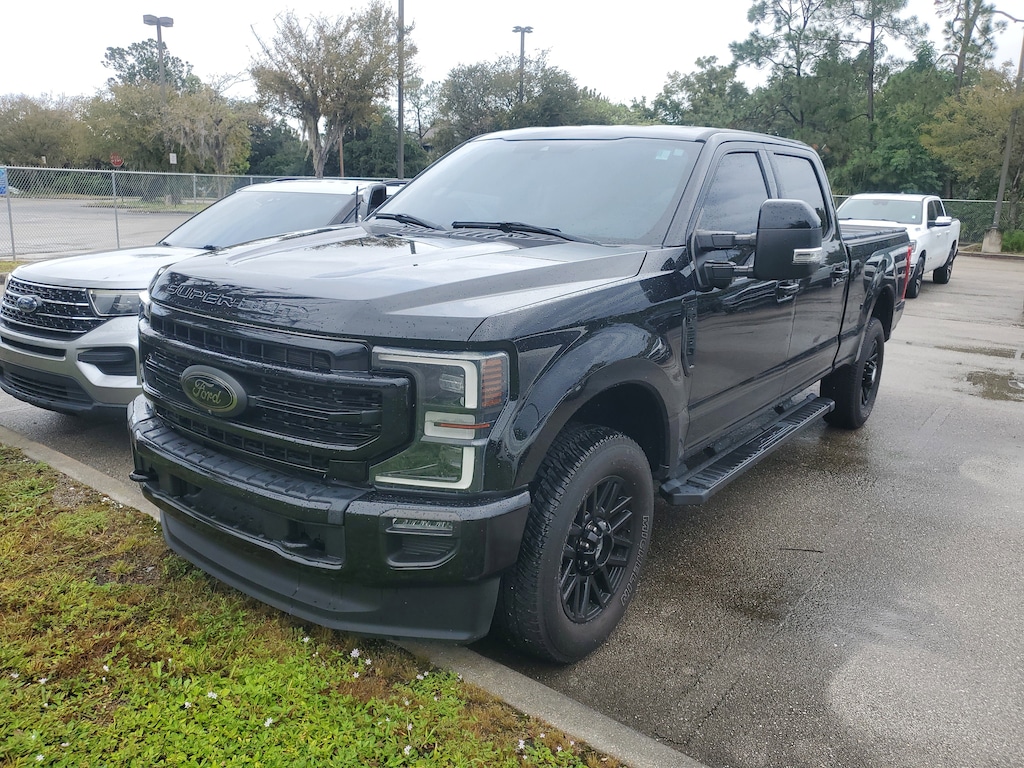 2022 Ford F-250 Lariat photo 2