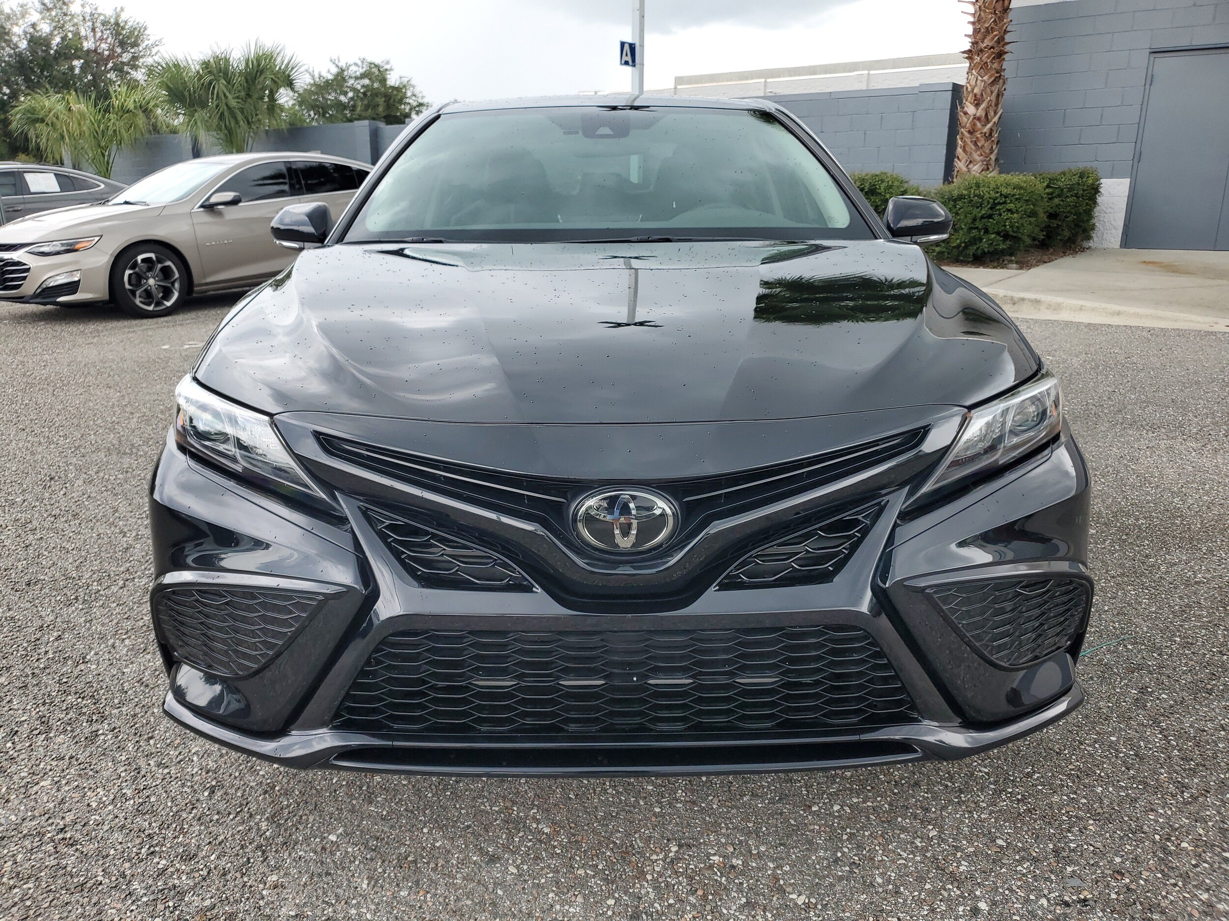 2023 Toyota Camry SE photo 2