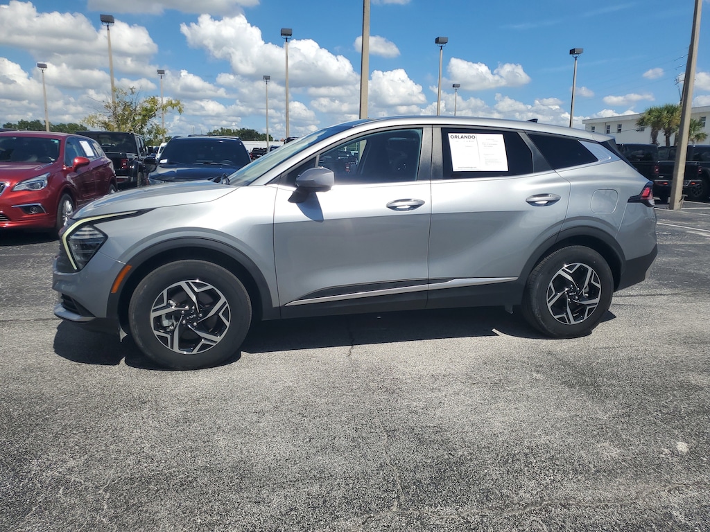 Used 2024 Kia Sportage LX SUV