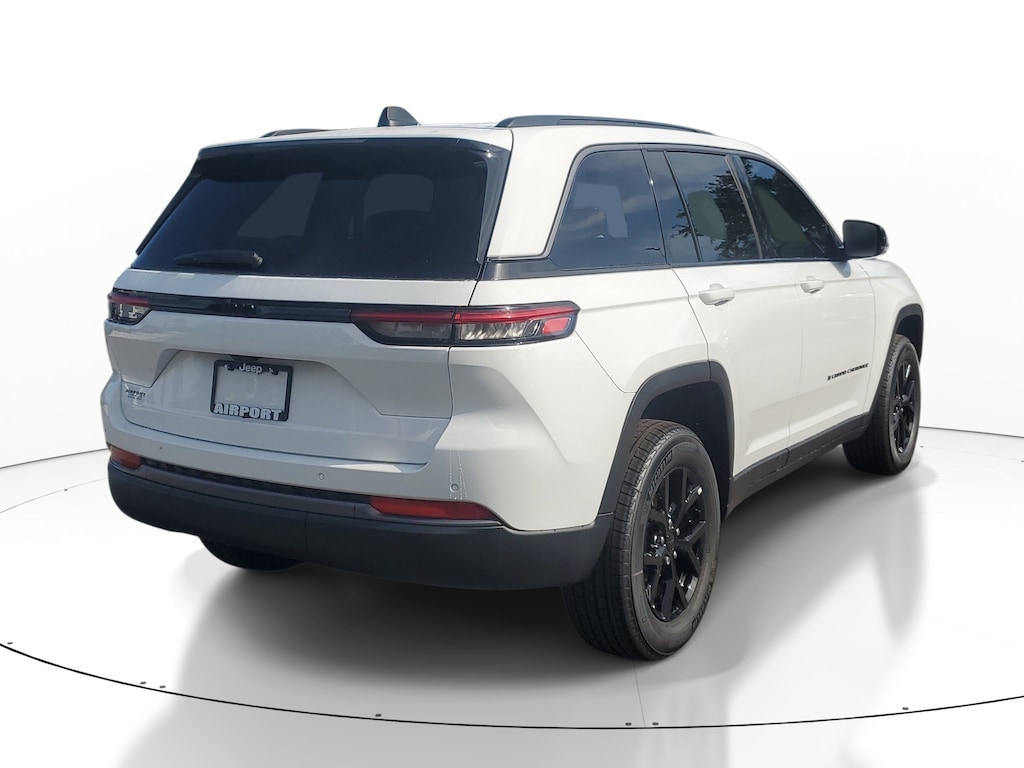 New 2026 Jeep Grand Cherokee Laredo Altitude Laredo Altitude 4x2