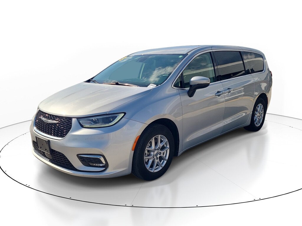 Used 2023 Chrysler Pacifica Touring L Van Passenger Van