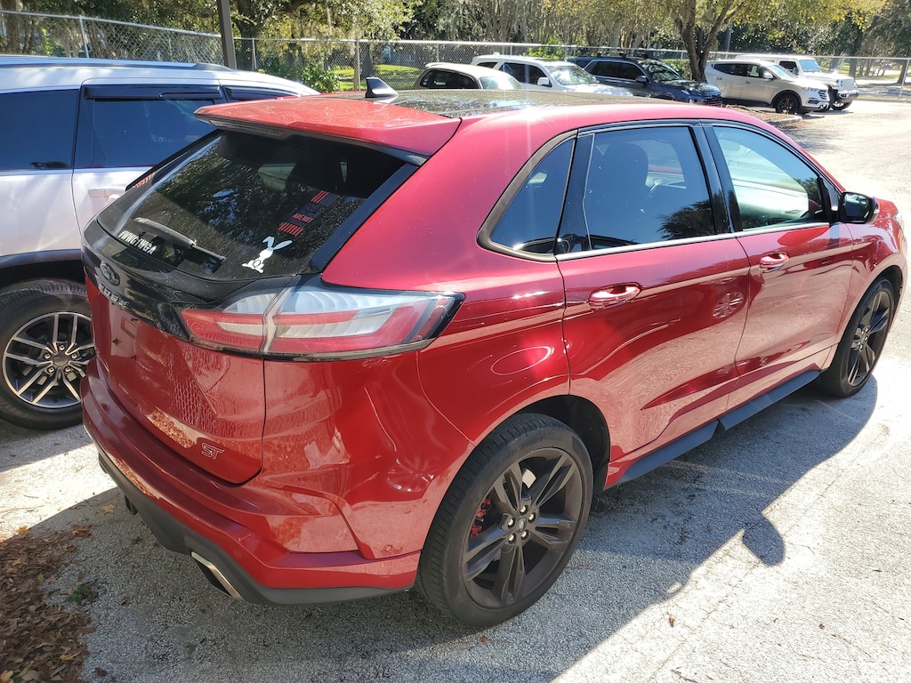 2021 Ford Edge ST photo 3